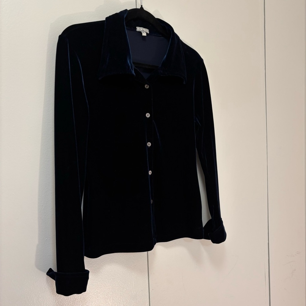 Beautiful vintage lush deep blue velour button up shirt size M - Picture 3 of 8